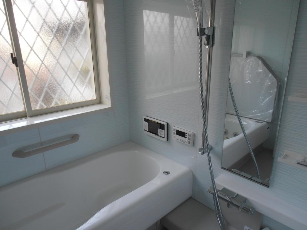 Bathroom. Indoor (12 May 2013) Shooting