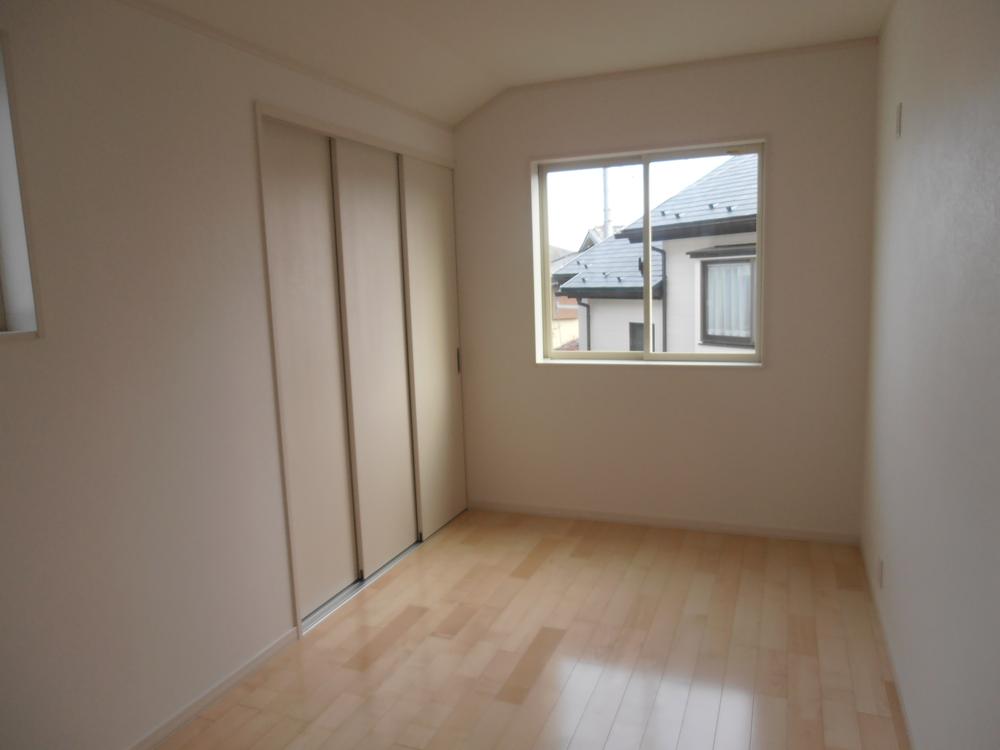 Non-living room. Indoor (12 May 2013) Shooting