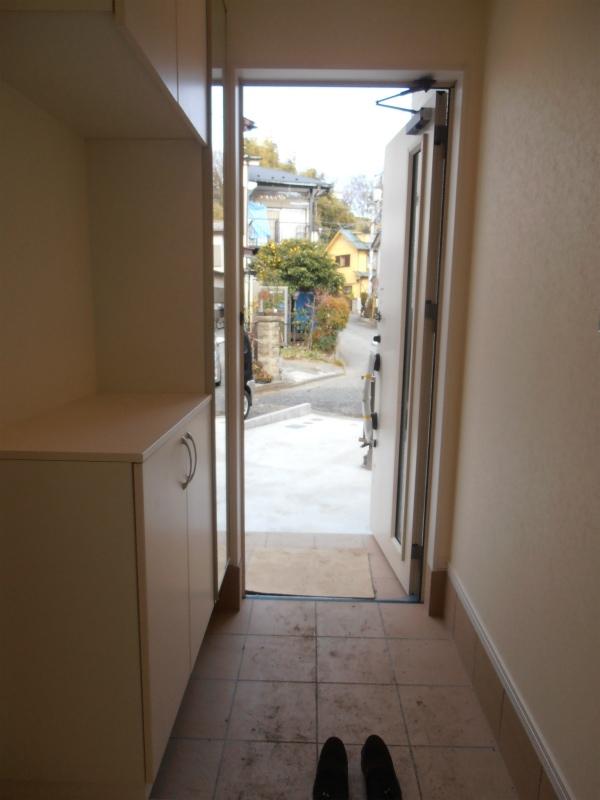 Entrance. Indoor (12 May 2013) Shooting