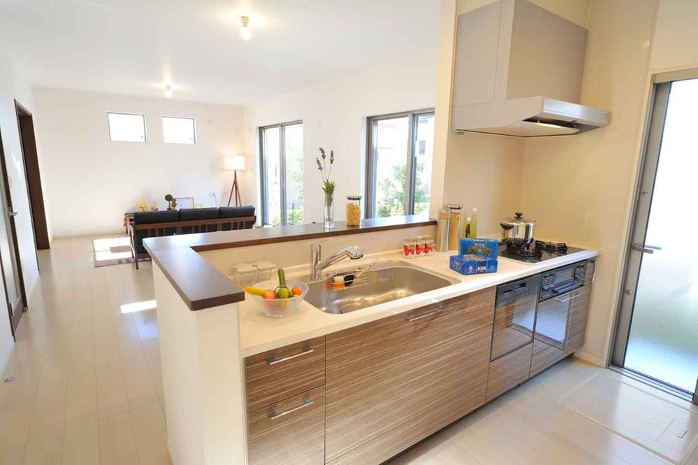 Kitchen. -28 Compartment (model house)