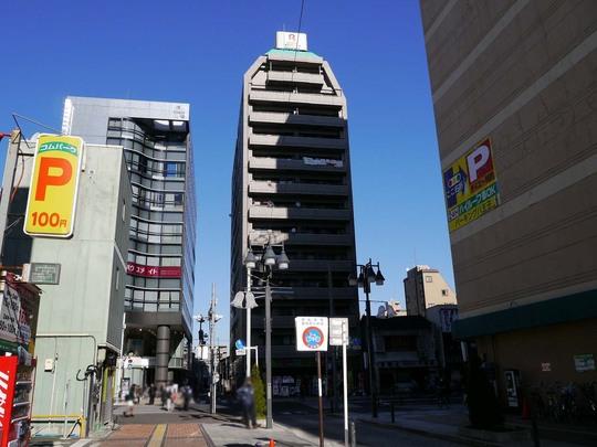 Local appearance photo. There Pledge LDK23 in the renovation completed apartment of Hachioji Station 5-minute walk. Life is conveniently located.