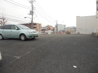 Parking lot. On-site parking