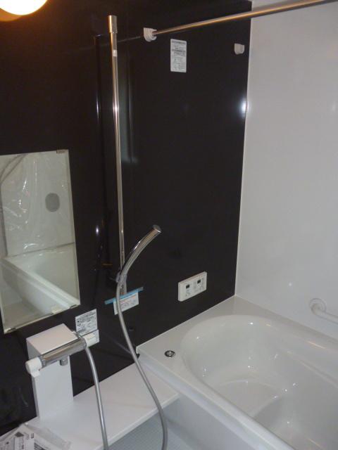 Bathroom. 1 Building