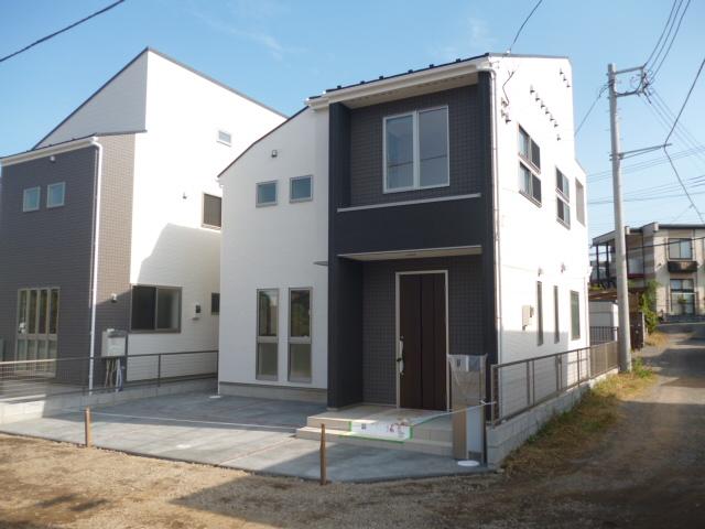 Local photos, including front road. 1 Building 36 square meters of the corner lot, Shaping land