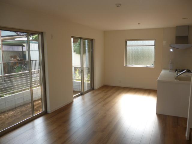 Living. 1 Building Yang per in three planes lighting good living