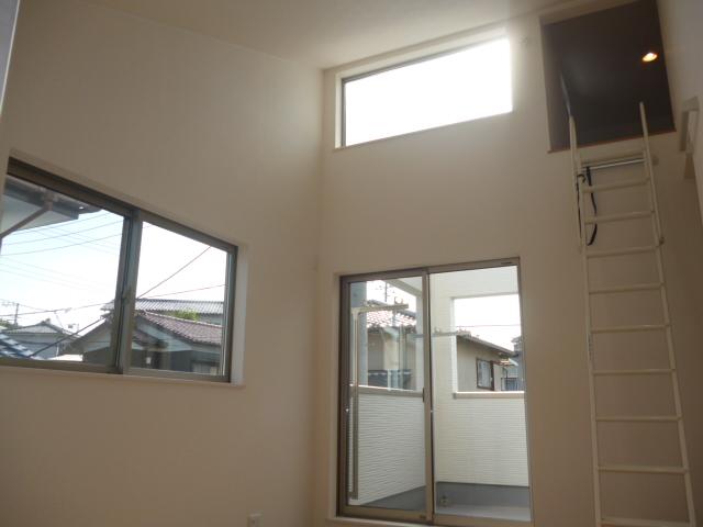 Non-living room. 1 Building Gradient ceiling of Western-style