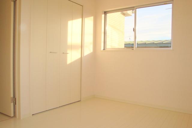 Non-living room. Indoor (12 May 2013) Shooting