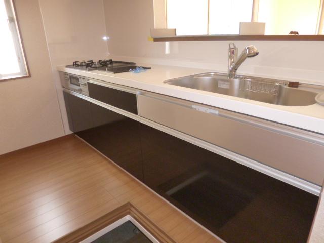 Kitchen. 1 Building room (October 2013) Shooting