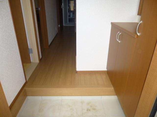 Entrance. Building 3 (October 2013) Shooting