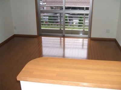 Living and room.  ☆ Western-style visible from the counter kitchen ☆