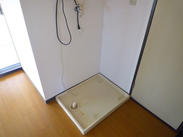 Other room space. Indoor Laundry Storage