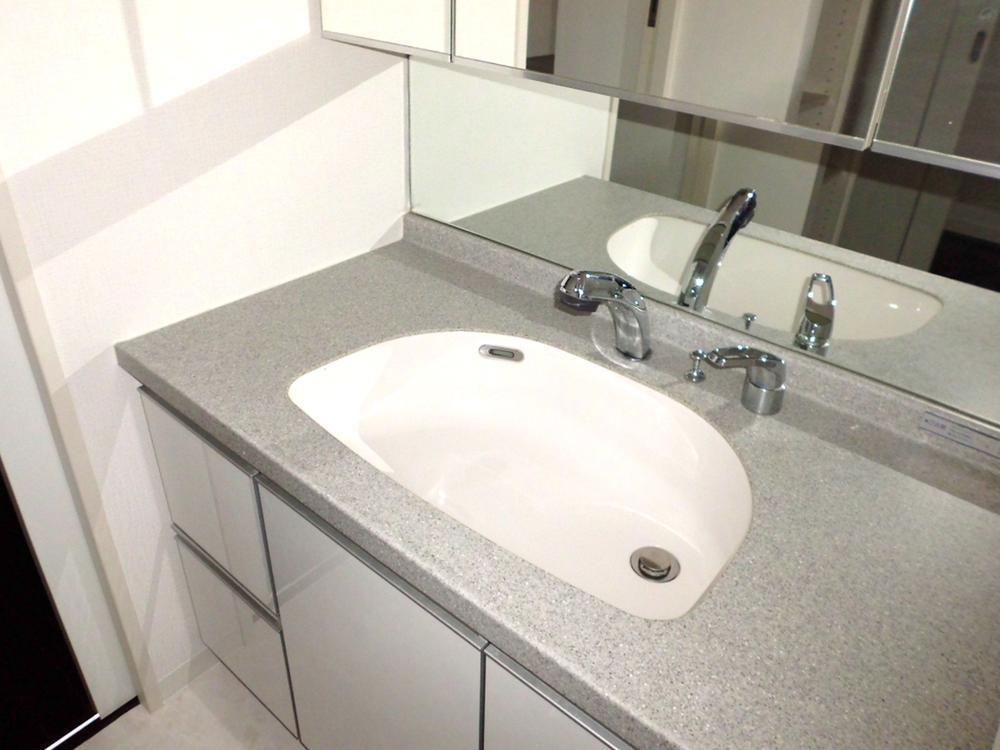 Wash basin, toilet. Room (August 2012) shooting