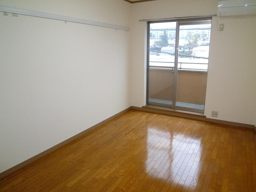 Living and room. Bright Western-style.