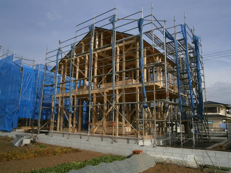 Local photos, including front road. Local (12 May 2013) Shooting Building 2