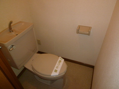 Toilet. ☆ Of course, it is by bus toilet ☆