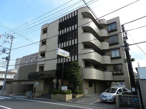 Building appearance. North appearance