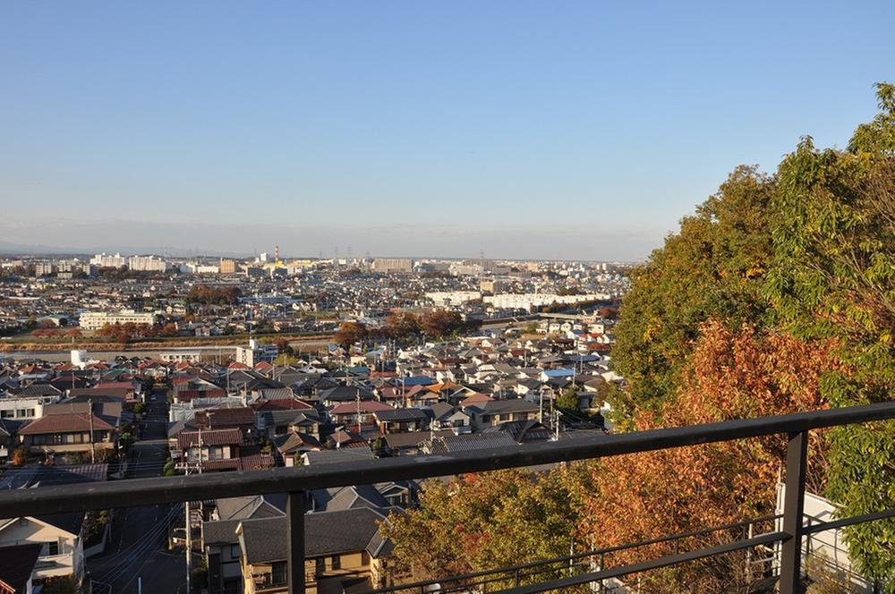 View photos from the dwelling unit. View from the site (November 2013) Shooting