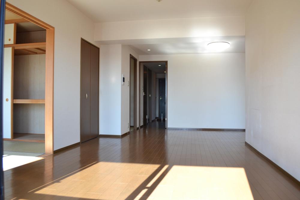 Living. Indoor (11 May 2013) Shooting