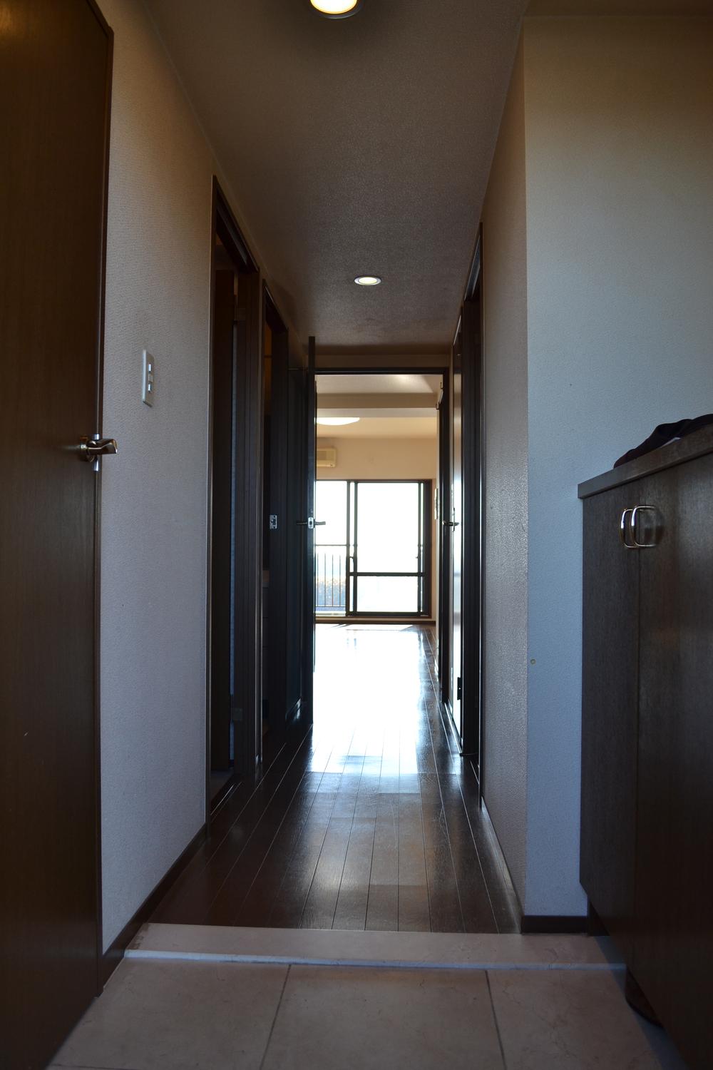 Entrance. Local (11 May 2013) Shooting