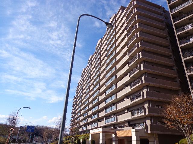 Local appearance photo. Pre sedan Hills Minami-Osawa