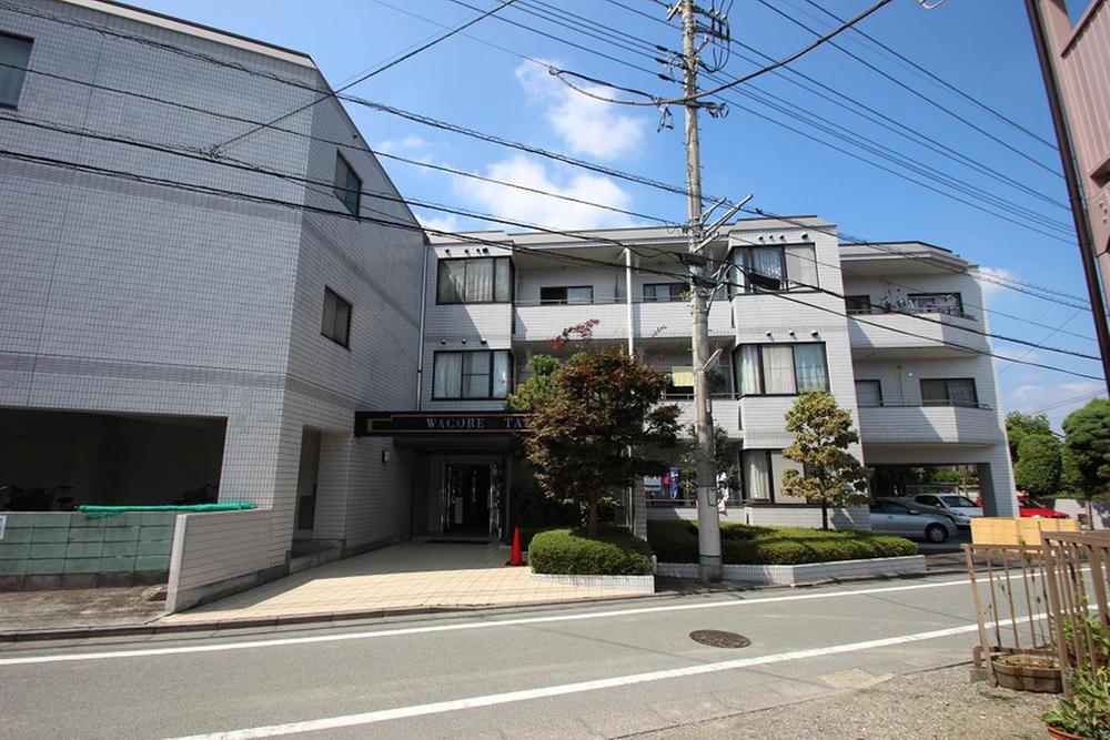 Local appearance photo. Local (09 May 2013) Shooting