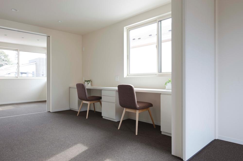 Non-living room. Second floor of the family library
