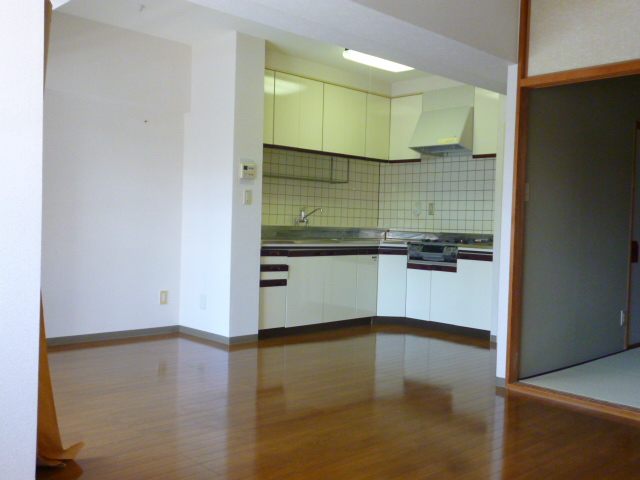 Living and room. Dining space