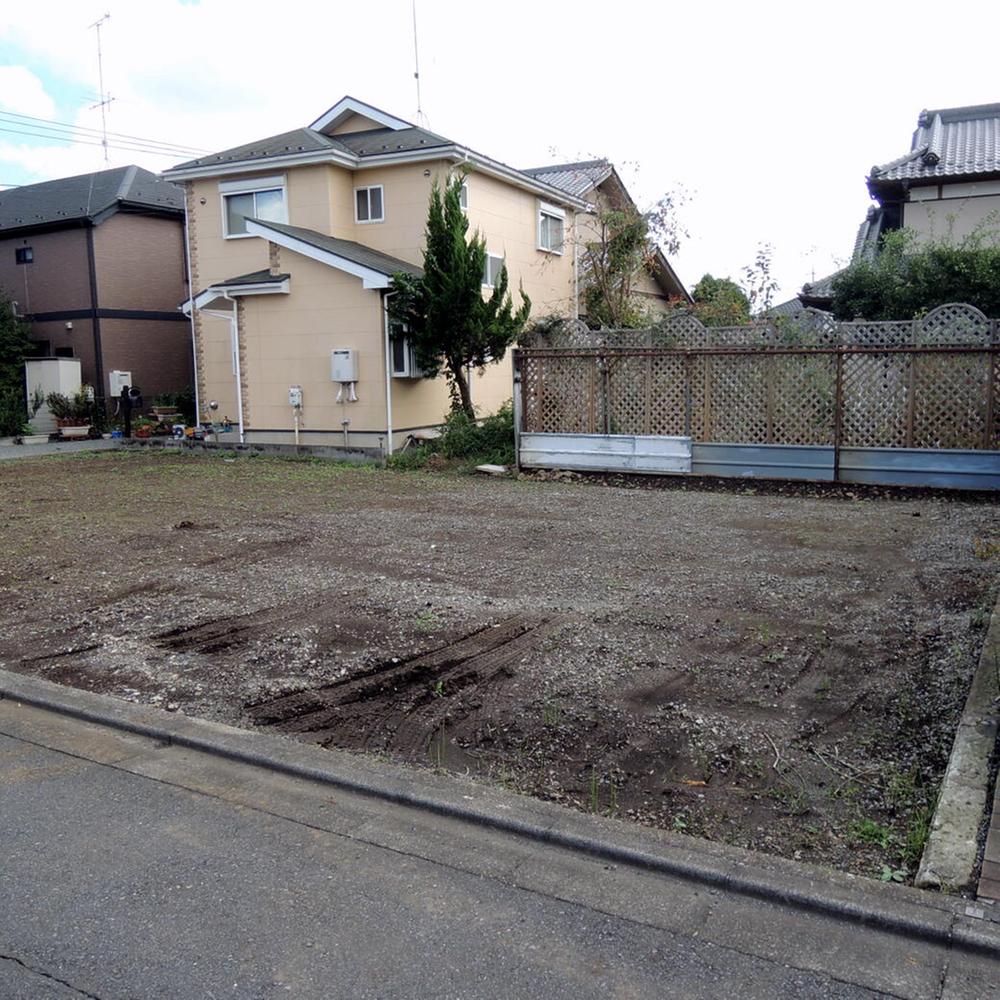 Local photos, including front road. Local (September 2013) Shooting