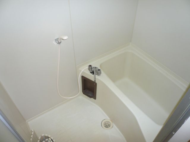 Bath. Soak in spacious bath, Recommended for those who want to heal the fatigue of the day. 