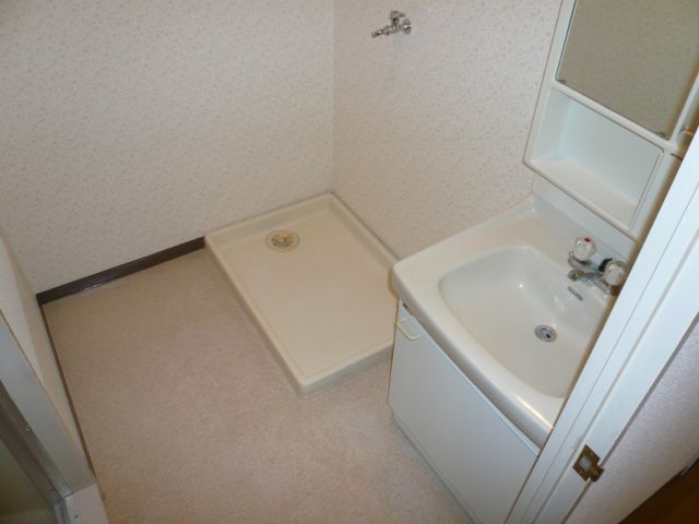 Washroom. Leave it to the independent wash basin also busy morning