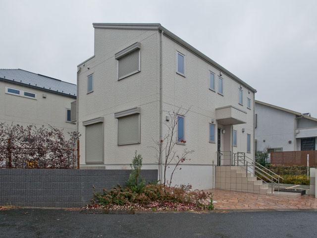 Local appearance photo. Local (12 May 2013) Shooting