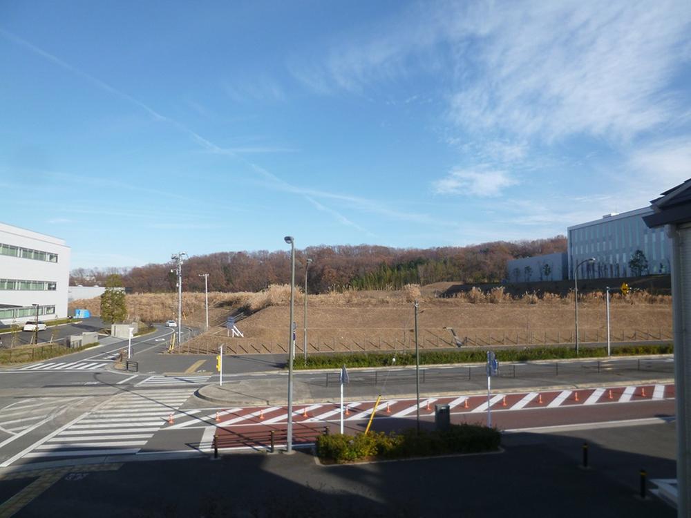 View photos from the dwelling unit. View from the site (December 2013) Shooting