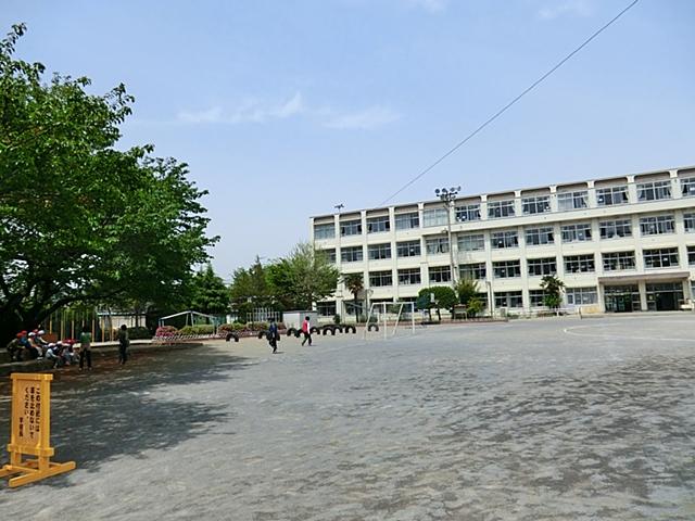 Primary school. Hachioji Municipal Naganuma 1000m up to elementary school