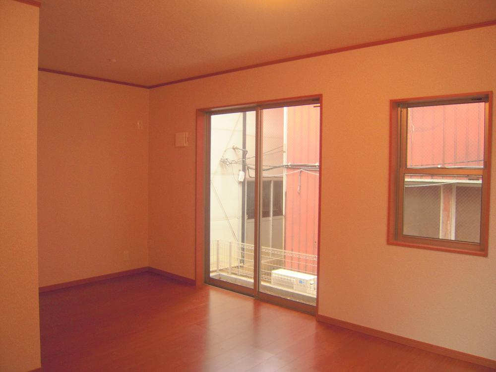 Living. LDK 13.8 Pledge