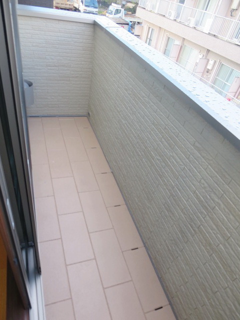 Balcony. On the second floor without hesitation If you want to dry the laundry out on the balcony