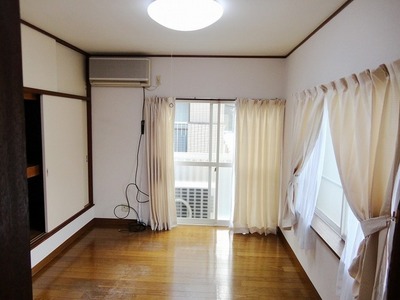 Living and room. Bright Western-style