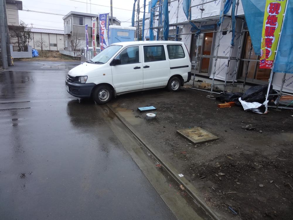 Local appearance photo. Two buildings site