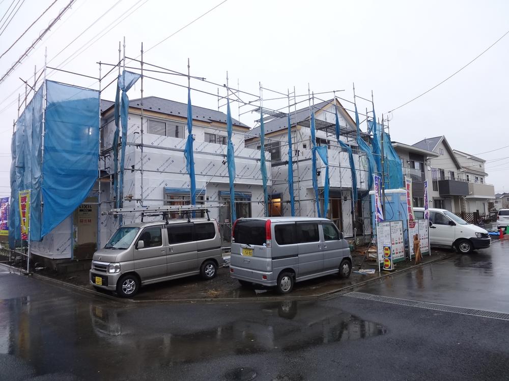 Local appearance photo. Two buildings site