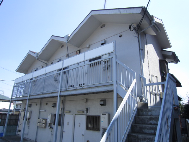 Building appearance. Complete photo