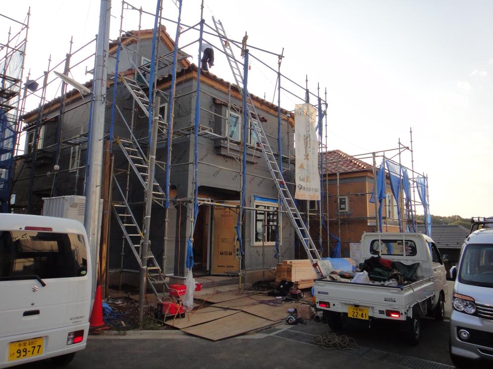 Same specifications photos (appearance). Same specifications building in the photograph