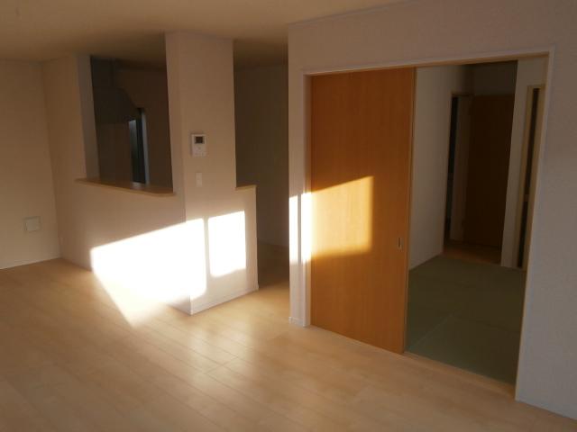 Living. 16.2 Pledge of LDK