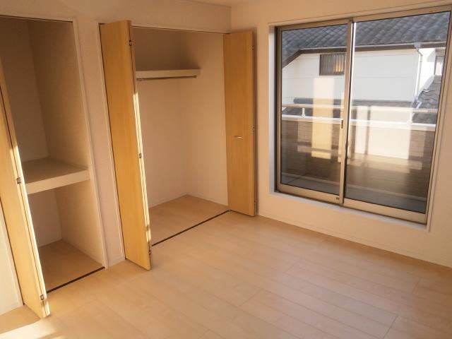 Non-living room. 2 Kaiyoshitsu