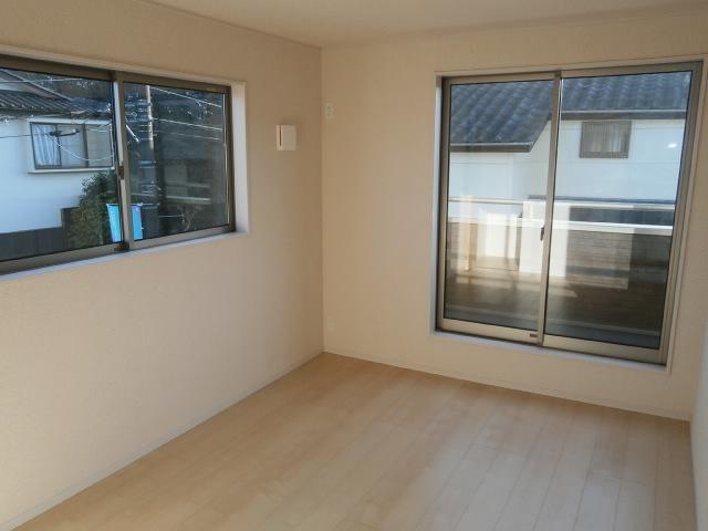 Non-living room. 2 Kaiyoshitsu