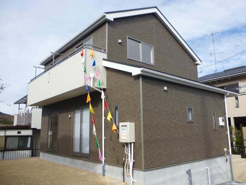 Local appearance photo. Local (12 May 2013) Shooting