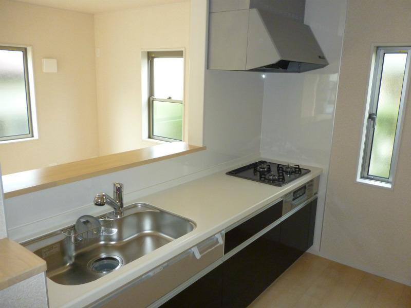 Kitchen. Indoor (12 May 2013) Shooting