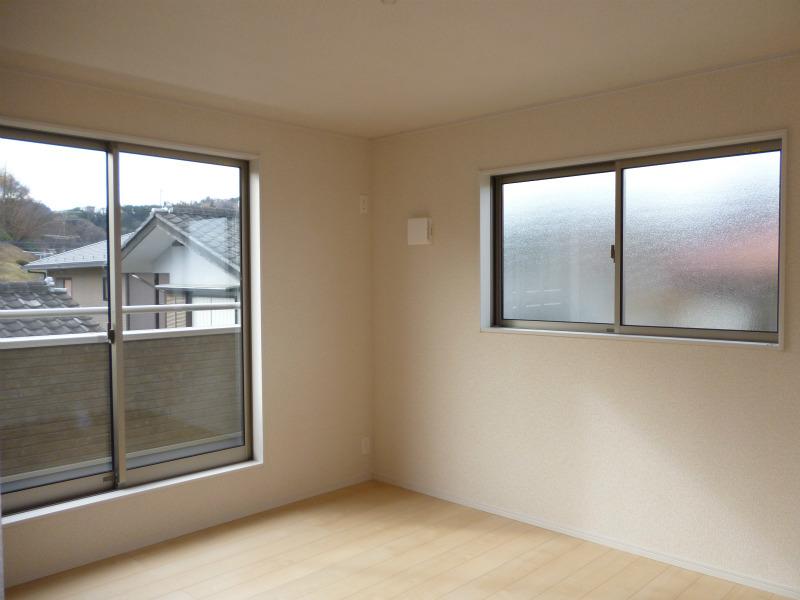 Non-living room. Indoor (12 May 2013) Shooting