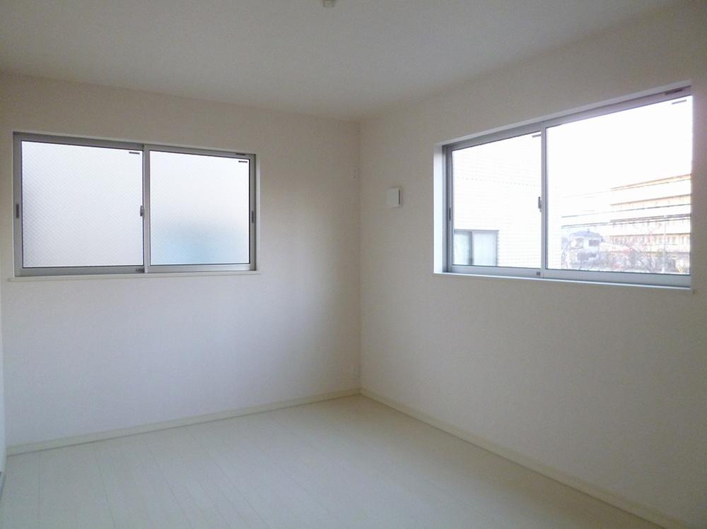 Non-living room. Indoor (11 May 2013) Shooting