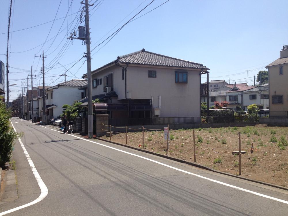 Local photos, including front road. Local (April 2013) Shooting