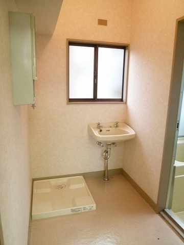 Washroom. It is wider dressing room