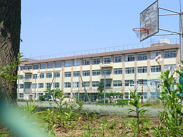Junior high school. 550m to Hachioji Municipal Yokokawa Junior High School